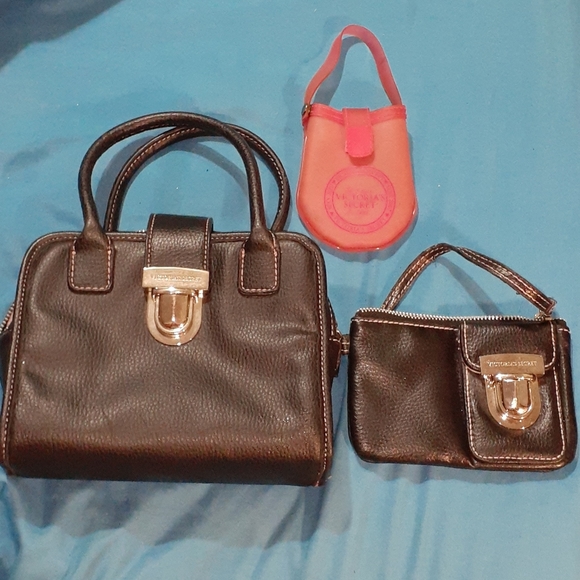 Victoria's Secret Large & Small Makeup Bag & Pouch - Picture 1 of 15